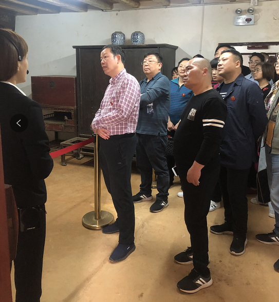 湘潭市產(chǎn)商品質(zhì)量監(jiān)督檢驗(yàn)所在我院開展“不忘初心、牢記使命”主題教育活動 (圖4)